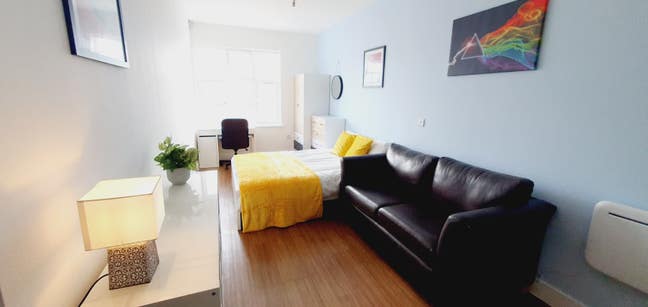 Spacious Furnished Studio Flat-Suitable for Couple Main Photo