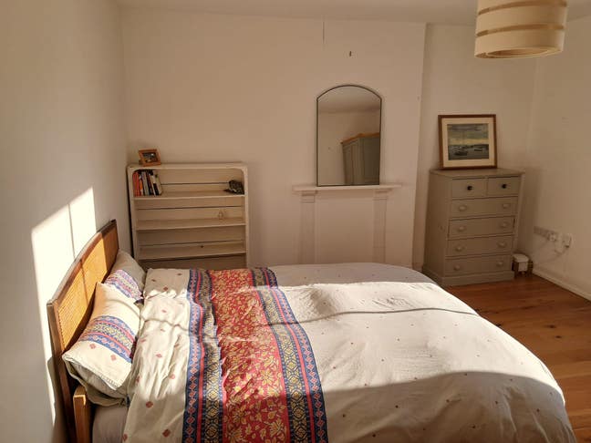 Spacious double room in the heart of St Leonards Main Photo