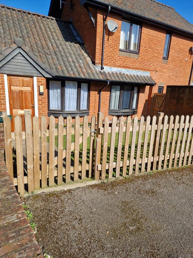 One bed garden flat close to town centre  Main Photo