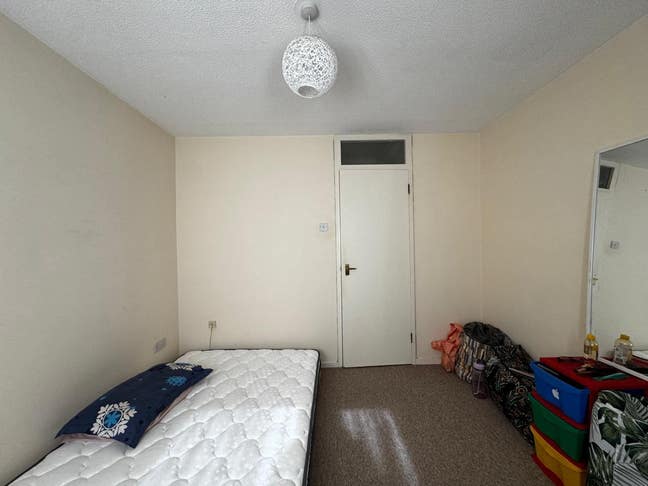 Double bed Just 10 min walk to city center !!! Main Photo