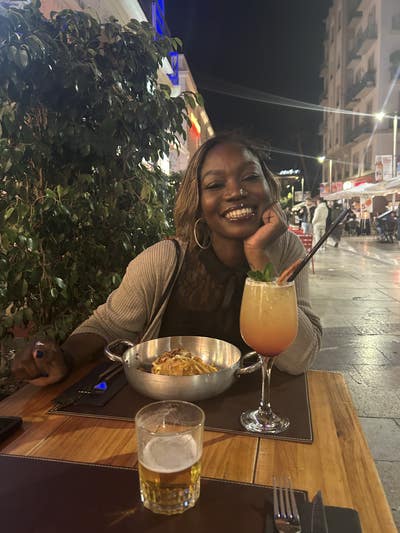 Friendly professional (32) seeking en-suite double Main Photo