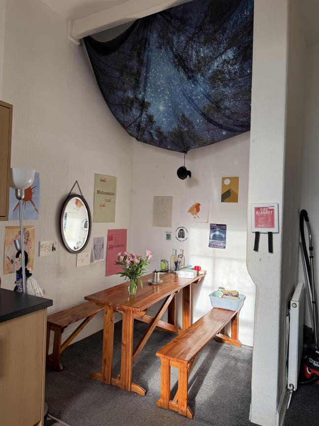 Double Bedroom 10 Mins Away from Uofg Main Photo