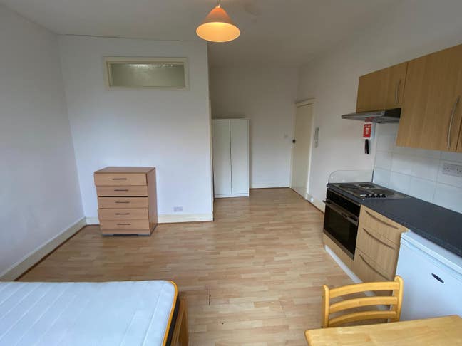 Spacious Studio for Rent–Prime Stoke Newington Main Photo