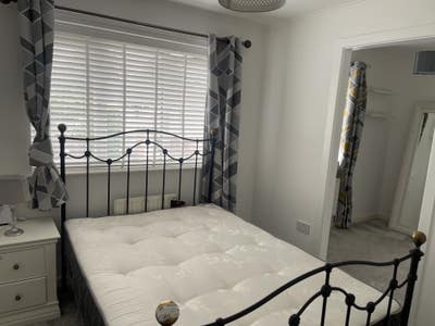 Beautiful double room in shared house Main Photo