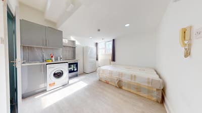 Studio Flat In Willesden Green,  3 Min To Jubilee Main Photo