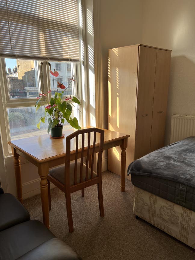 Lovely double room to let in Camden  Main Photo