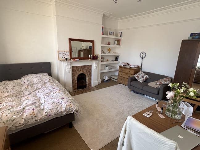 Rent includes, council tax,heating &hot water... Main Photo