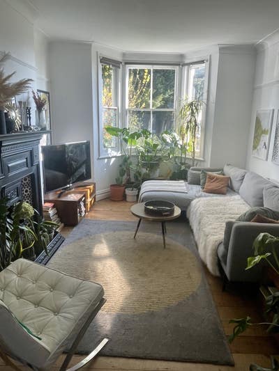 Large Room /Rooms in Lovely House Main Photo