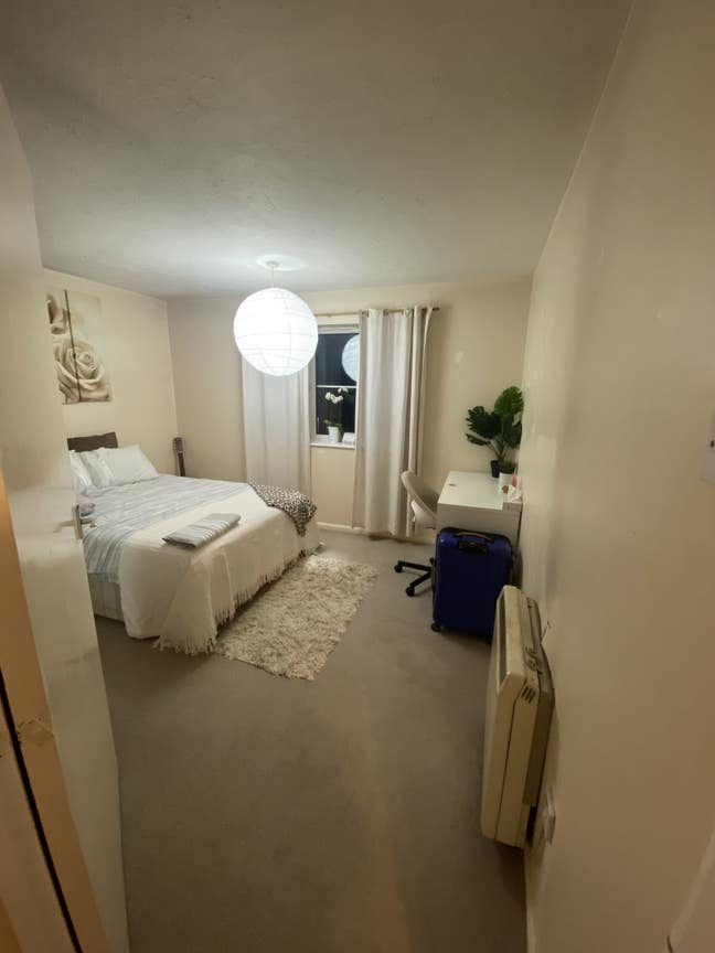 Bright and spacious double room in Plumstead  Main Photo