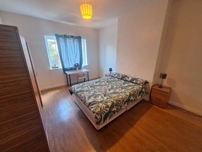 Large Room in Wembley - Close to Wembley  Central Main Photo