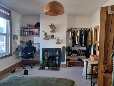 Short term let - Spacious double in a lovely house Main Photo