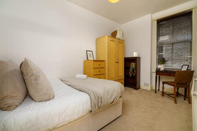 Stunning Double Room &pound;1100 Inc Bills Main Photo