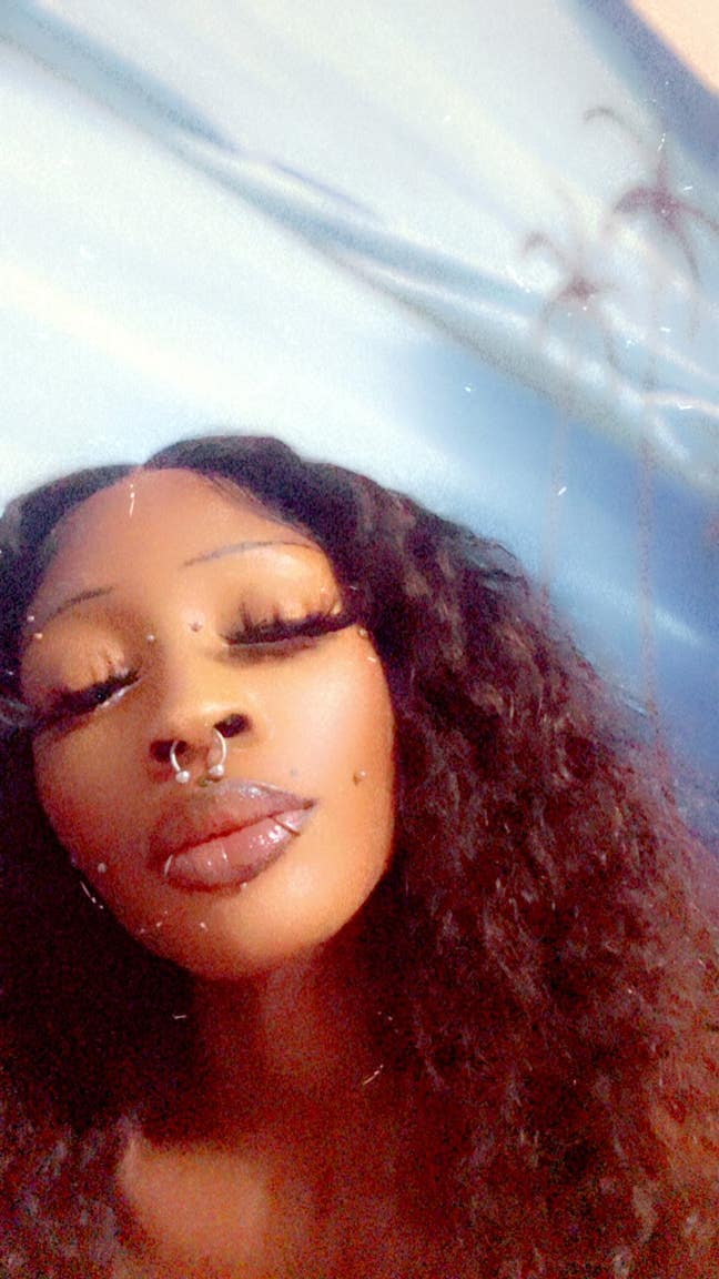 DOUBLE ROOM NEEDED ASAP PLS READ Main Photo