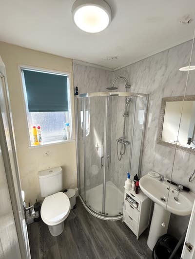 Large Double Room Available &pound;520 inc Bills Main Photo