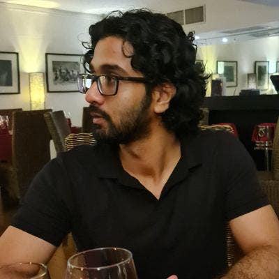 I am a 32 year old startup founder moving to ... Main Photo