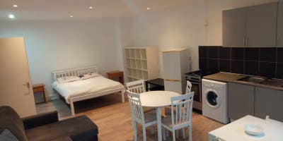 ✨ Spacious Studio Near Canary Wharf  Main Photo