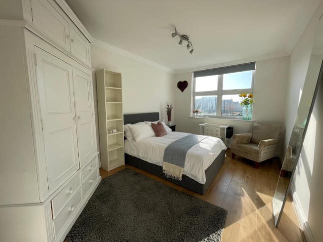  Great value, bright room. Easy access to Heathrow Main Photo