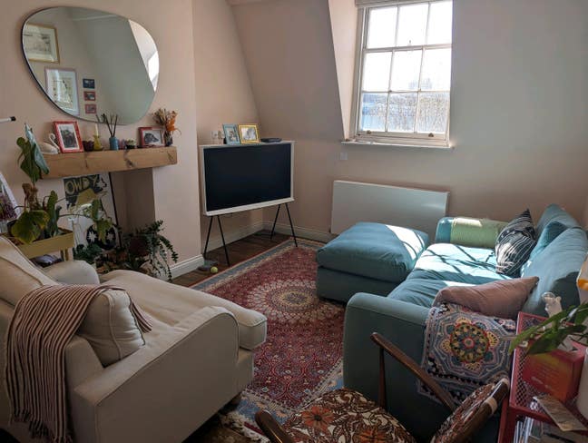 Double room by Bow Road tube station, bills incl  Main Photo