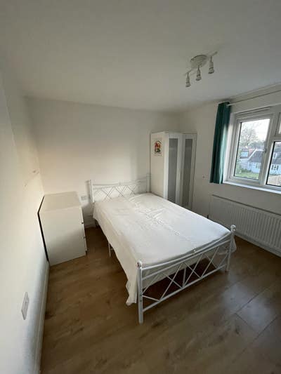 Bright Double Room | Bills Incl | Furnished Main Photo