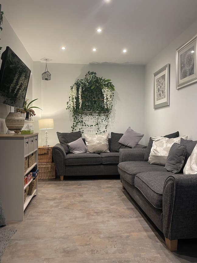 1 double room available June 2025  Main Photo