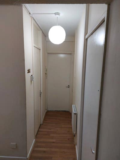 Larger than double room  Main Photo