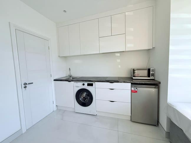 Small Studio for Rent  Main Photo