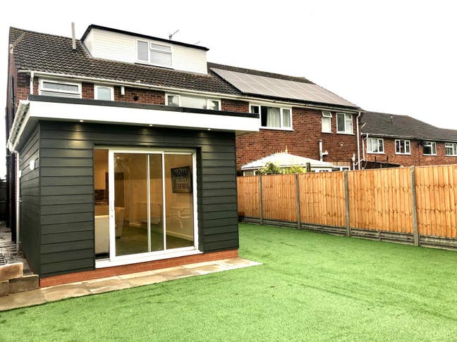 Quality Student En-Suite Room Available   Main Photo