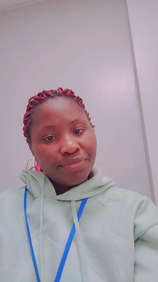 Room needed by professional couple Main Photo