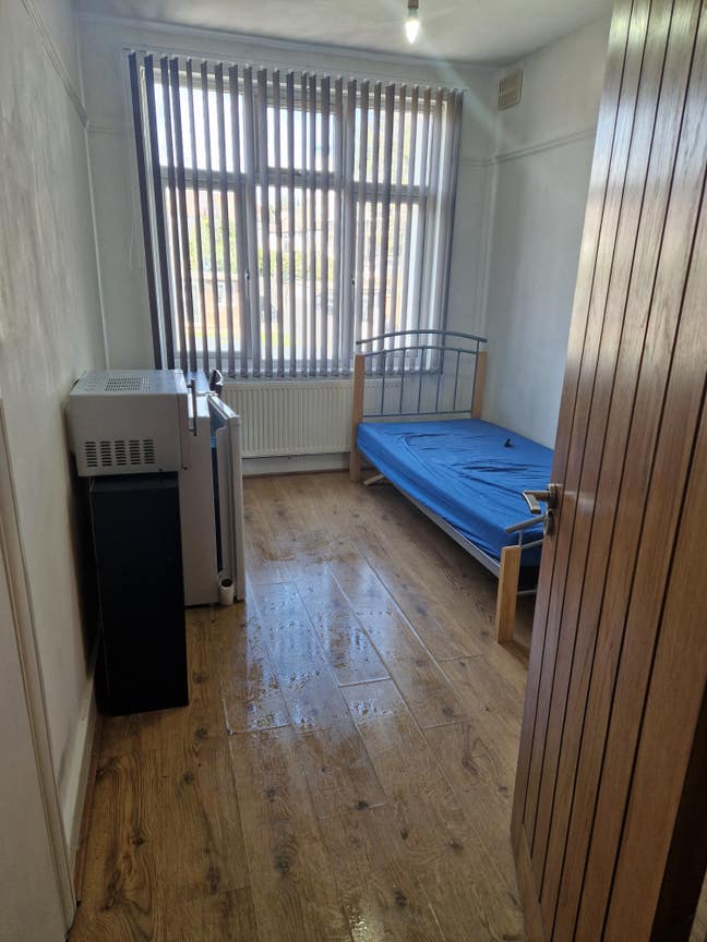 Single Room Wembley Park Bills & WiFi Included Main Photo