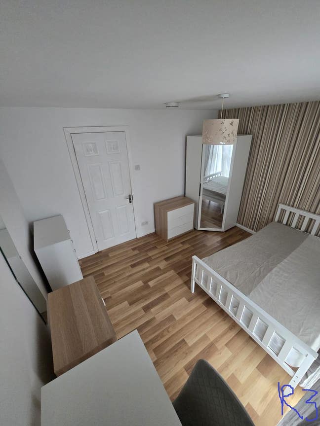 Tidy 5 bed house, friendly tenants Main Photo