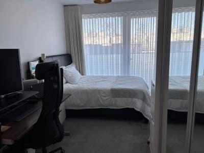 ☀️ Furnished large double room w/ bathroom SE7 Main Photo