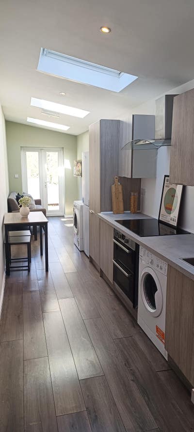 Modern property with parking in IP4 Main Photo