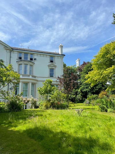 Double Room in Lovely Sefton Park Area  Main Photo