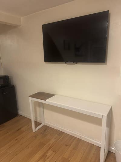 Large, Bright , airy studio with own facilities  Main Photo