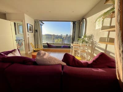 Beautiful Primrose HIll Studio Room in Maisonette Main Photo
