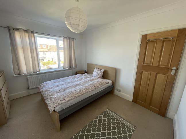 Spacious double room near the beach  Main Photo