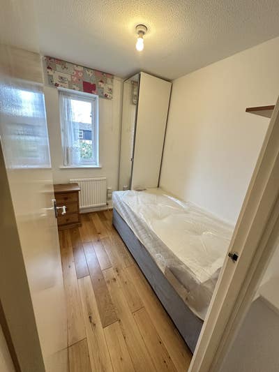 Beautiful Furnished Single Room for Female Main Photo