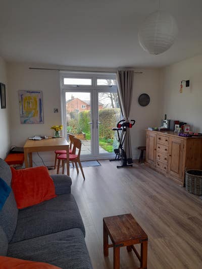 Good size single room Main Photo
