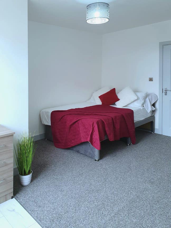 Moseley Area Brand New Room All Bills Included ! Main Photo