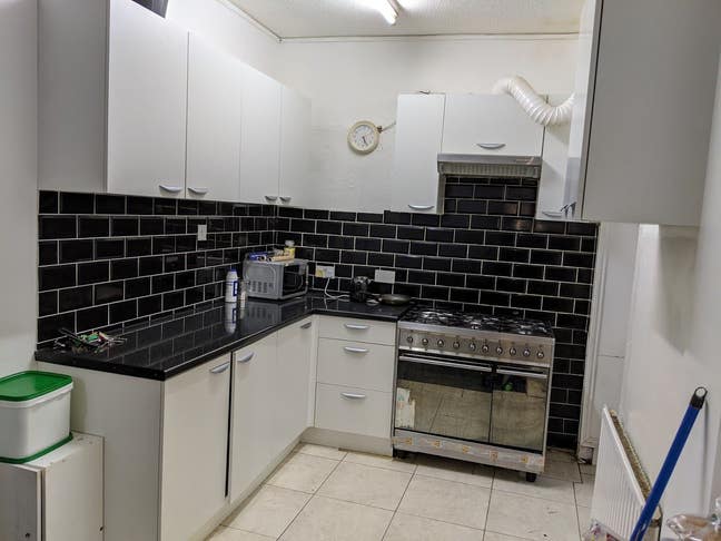 Lovely  Room with Bills £500 Main Photo
