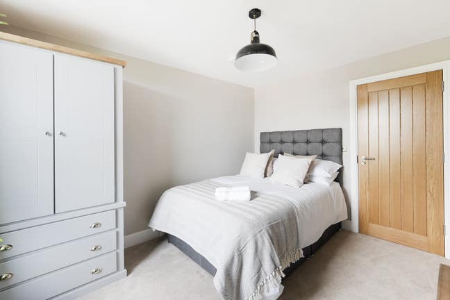 Double room in luxury house Main Photo