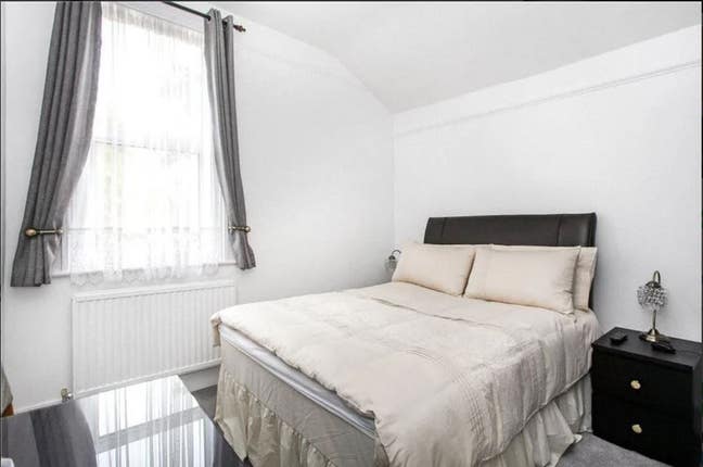 Spacious double room - All bills included Main Photo