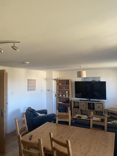 Beautiful Flat 20 min walking distance to city Main Photo