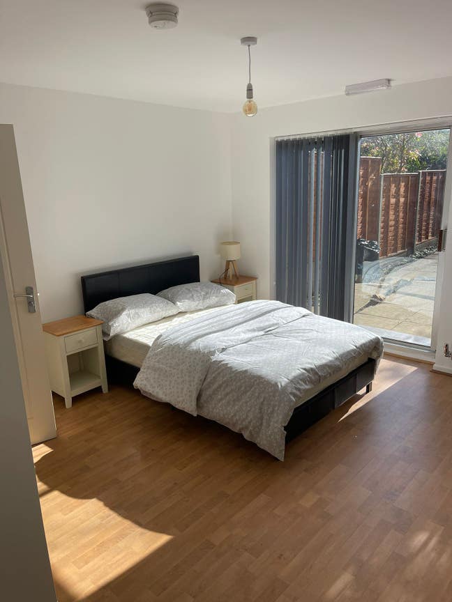 En-suite near QEH | No deposit Main Photo