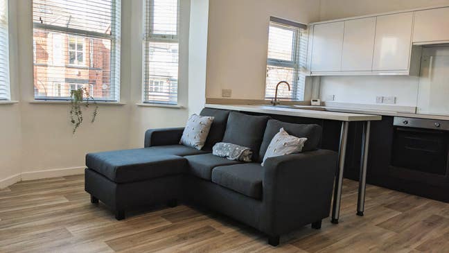 2 Bed Flat £1050.00  Manchester  Main Photo