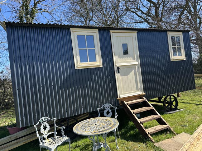 New Shepherds Hut (Ideal for Sizewell working) Main Photo
