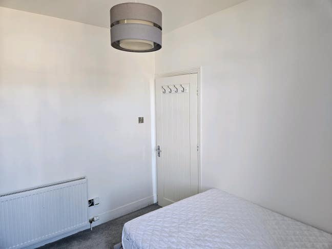 Furnished doubled room Main Photo