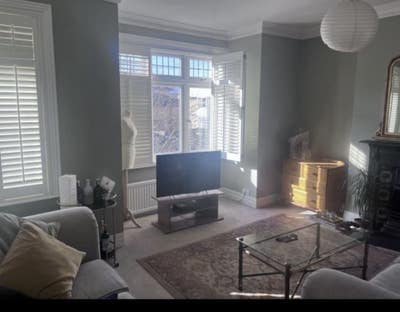 Sunny double room in friendly Tooting home Main Photo