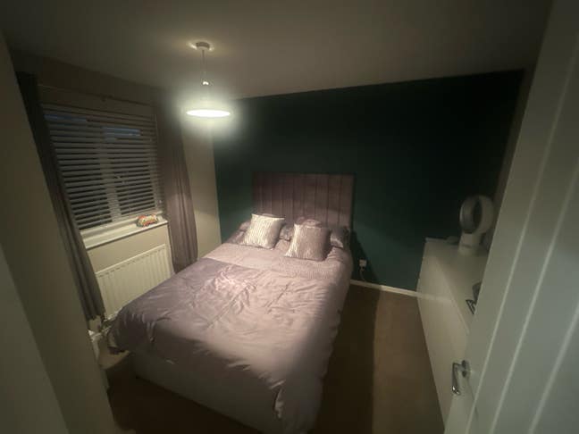 Double room available in Darlington  Main Photo