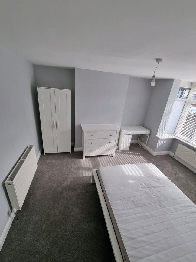 Double room £600 all female  Main Photo